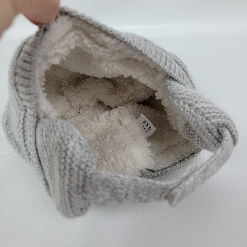 GAP Sherpa Lined Bear Beanie Chin Strap Baby Hat Sz 3-6 - Picture 3 of 5